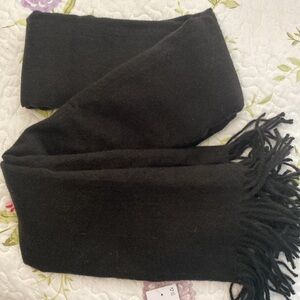 Liz Claiborne knit scarf